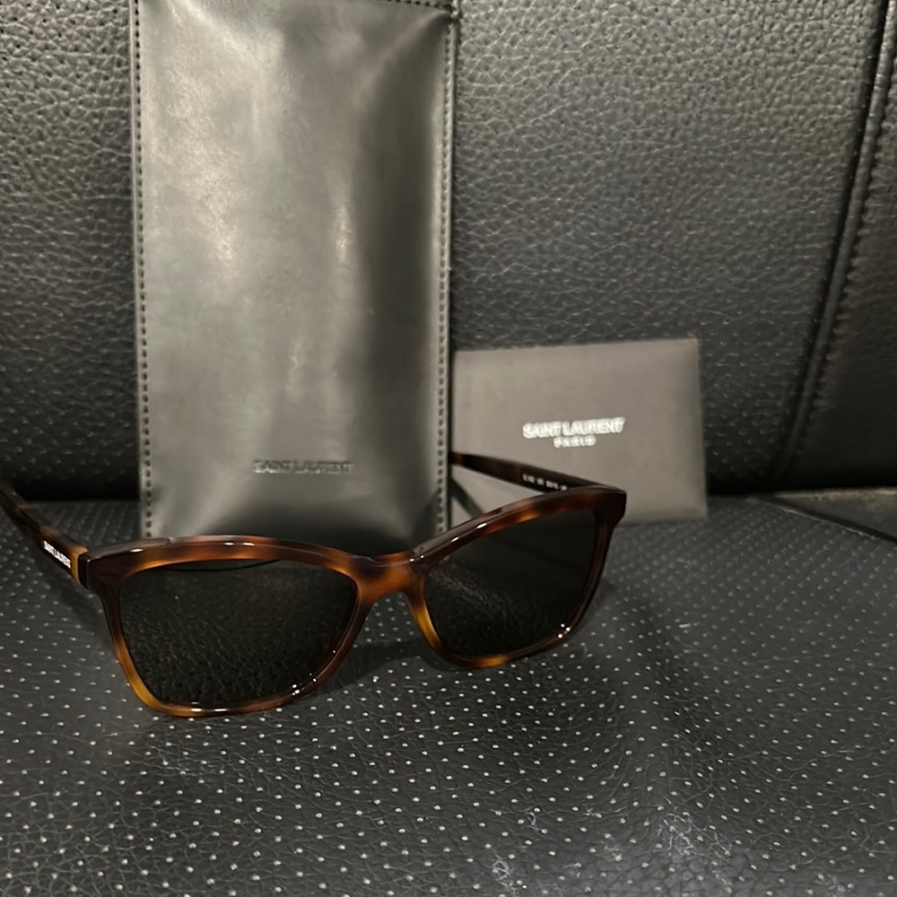 Saint Laurent Tortoiseshell Brown Cat-Eye Sunglasses